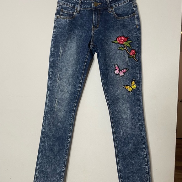 Rue21 Premium Blue Jeans with Floral Embroidery Size 5/6 - Picture 3 of 9